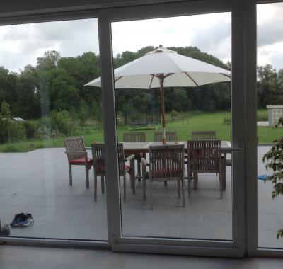 Chambre à louer dans villa neuve de standing