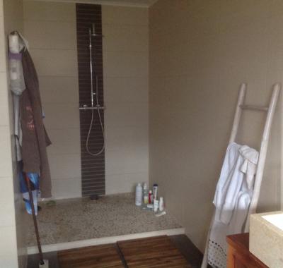 Chambre à louer dans villa neuve de standing