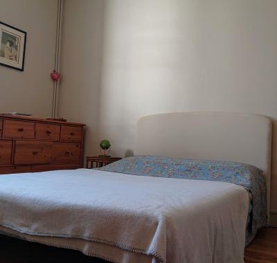 2 Chambres dans une maison de ville