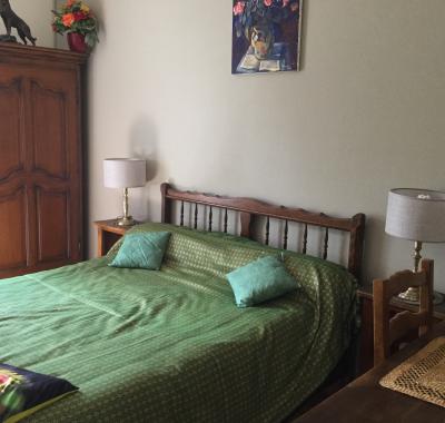 3  chambres  colorées