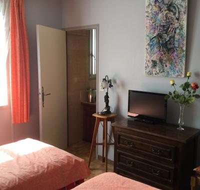 3  chambres  colorées