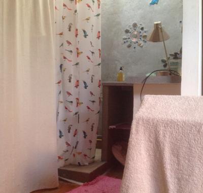 Chambre à louer dans atelier d'artiste