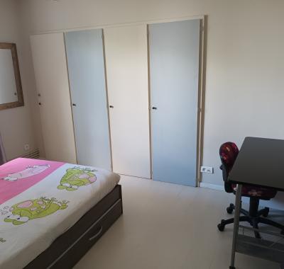 BORDEAUX CAUDERAN Chambre de 13m2 dans grand appartement