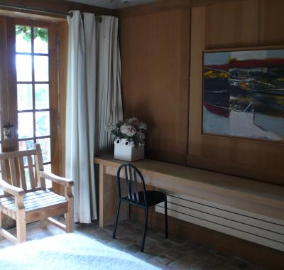 Chambre indépendante dans dépendances