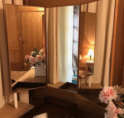 Chambre indépendante dans dépendances