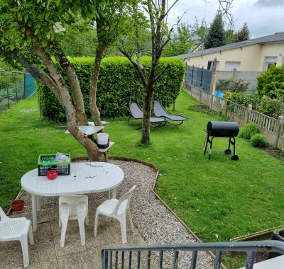 Chambre avec lit 2 places, individuelles à l'étage