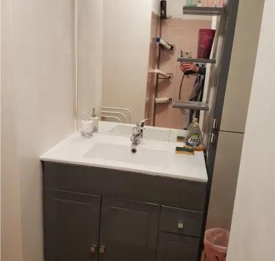 Chambre avec lit 2 places, individuelles à l'étage