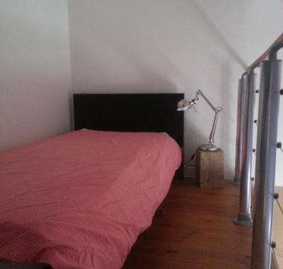 Gde CHAMBRE 1/2 pension :  En train  Versailles 13 m - St Quentin 17 m