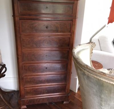 Chambre dans charmant petit trois pièces lumineux