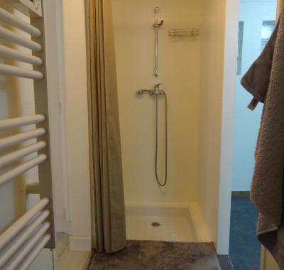 Deux pièces + cuisine indépendantes sur jardin