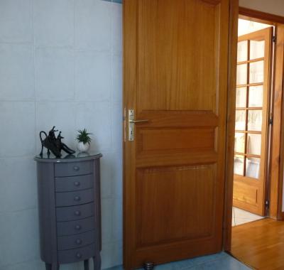 Chambre paisible pour filles dans la ville rose