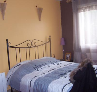 Chambre avec ptit dej repas du soir compris avec charges