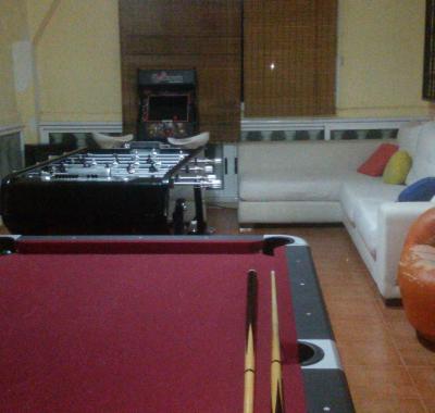 Maison rurale + 3 cabanes en bois,piscine,sauna,jaccuzzi,salle de jeux