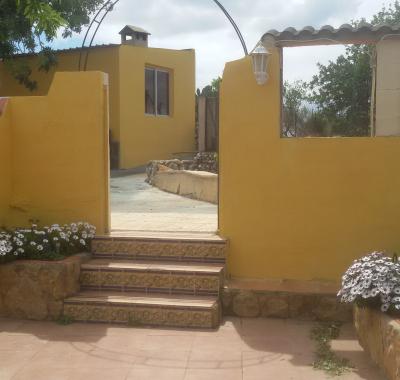 Maison rurale + 3 cabanes en bois,piscine,sauna,jaccuzzi,salle de jeux