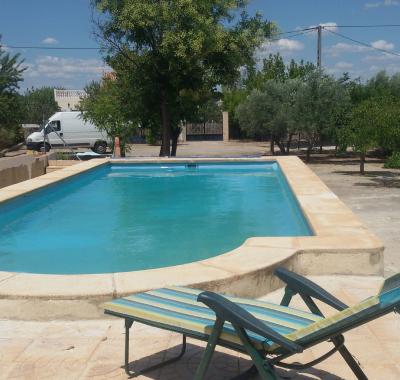 Maison rurale + 3 cabanes en bois,piscine,sauna,jaccuzzi,salle de jeux