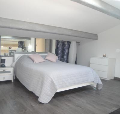 Villa meublée 120 m2 avec terrasse 60m2