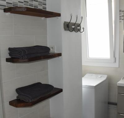 F4  80 m2 face basilique Saint Remi