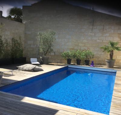 Chambre avec petit déjeuner et demie pension à Bordeaux