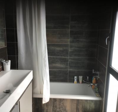 Chambre avec petit déjeuner et demie pension à Bordeaux