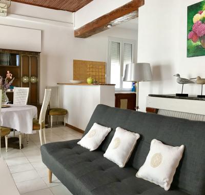 Idéal VISA pour l'Image -THE YELLOW HOUSE