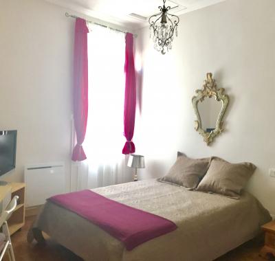 Idéal VISA pour l'Image -THE YELLOW HOUSE