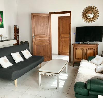 Idéal VISA pour l'Image -THE YELLOW HOUSE