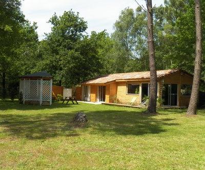Maison bois piscine intérieure privée + jacuzzi, à 7' plage en Gironde