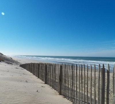 Maison bois piscine intérieure privée + jacuzzi, à 7' plage en Gironde
