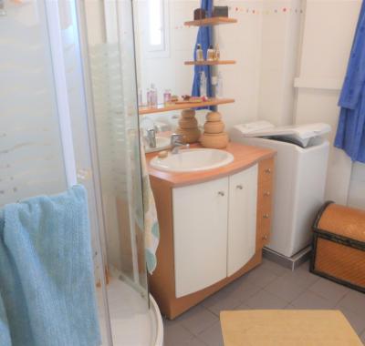 Joli appartement calme à louer juste à côté du métro Cuire