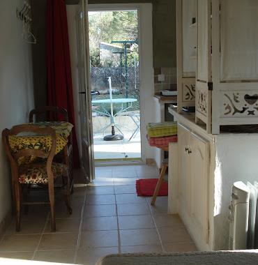 Petit studio entièrement indépendant