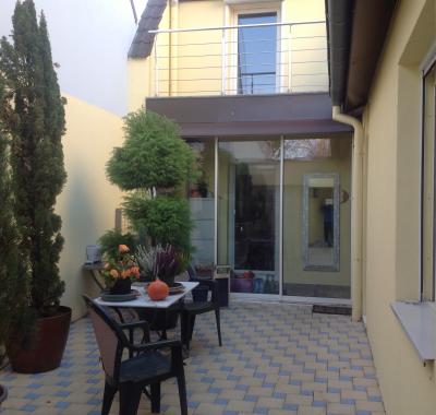 Loue 2 chambres  plus SDB WC Privé