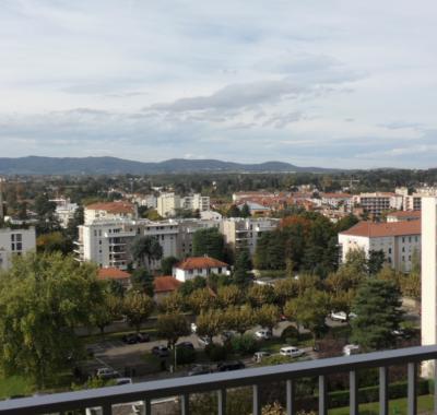 Jolie chambre à louer confortable