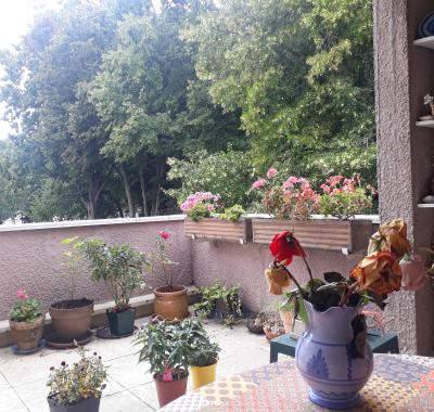 Chambre à louer dans appartement de 100m2