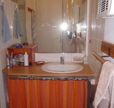 Grande chambre spacieuse et lumineuse 1er étage