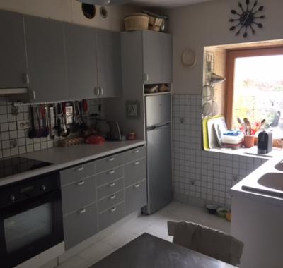 Chambre à louer dans grande maison