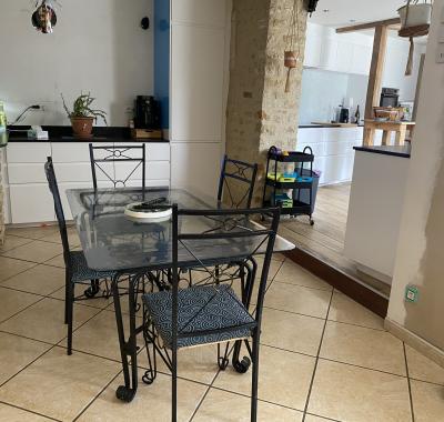 Ch rouge 1 pers proche 24 du Mans et JO