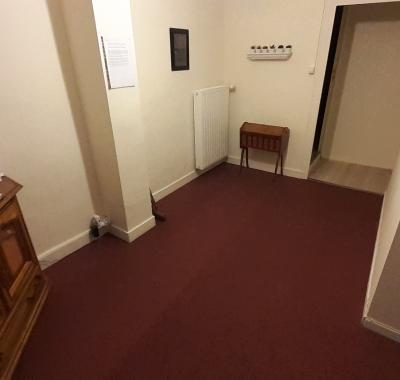 Chambre crème en coloc