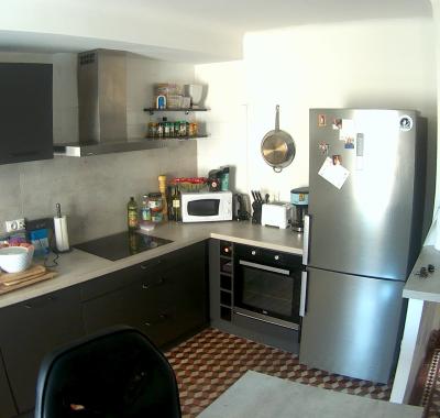 Grand chambre petite village