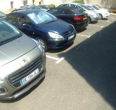 Grand chambre petite village