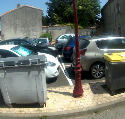 Grand chambre petite village