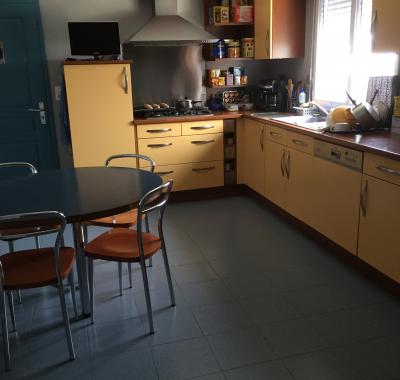 Chambre meublée à louer chez l'habitant