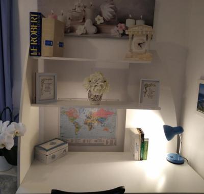 Chambre demi- pension uniquement étudiant de -30 ans.