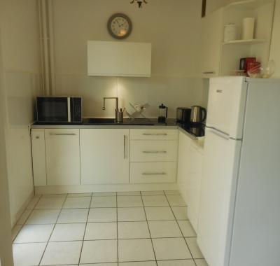 Appart. meublé T2 44 m² Clim. Ascenseur Parking, Accès Handicapé.