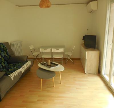 Appart. meublé T2 44 m² Clim. Ascenseur Parking, Accès Handicapé.