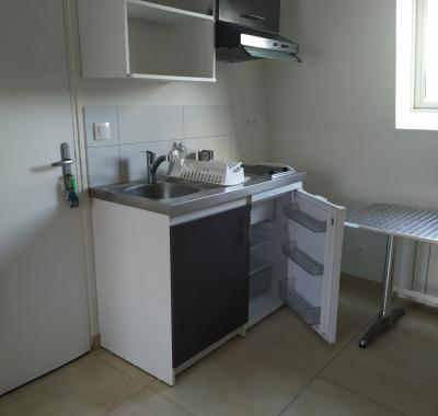 STUDIO ORSAY PROCHE DE ZA DE COURTABOEUF ET SACLAY