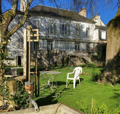 Chambre à louer dans maison spacieuse