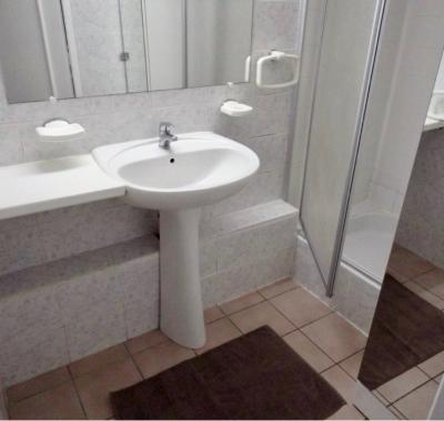 Studio 30 m2 avec terrasse proche Paris et Disneyland