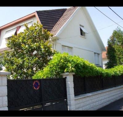 Studio 30 m2 avec terrasse proche Paris et Disneyland