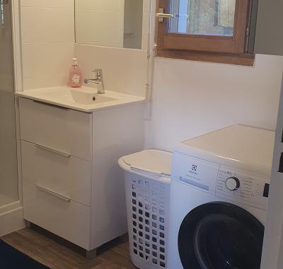 Chambre CALME pour Femme proche métro