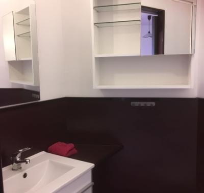 Studio avec petite terrasse